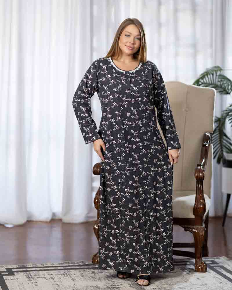 عباية بيت طويلة بكم كامل، خلفية رمادي غامق بطبعة أغصان فاتحة ولمسات وردية، منظر أمامي كامل Main image
