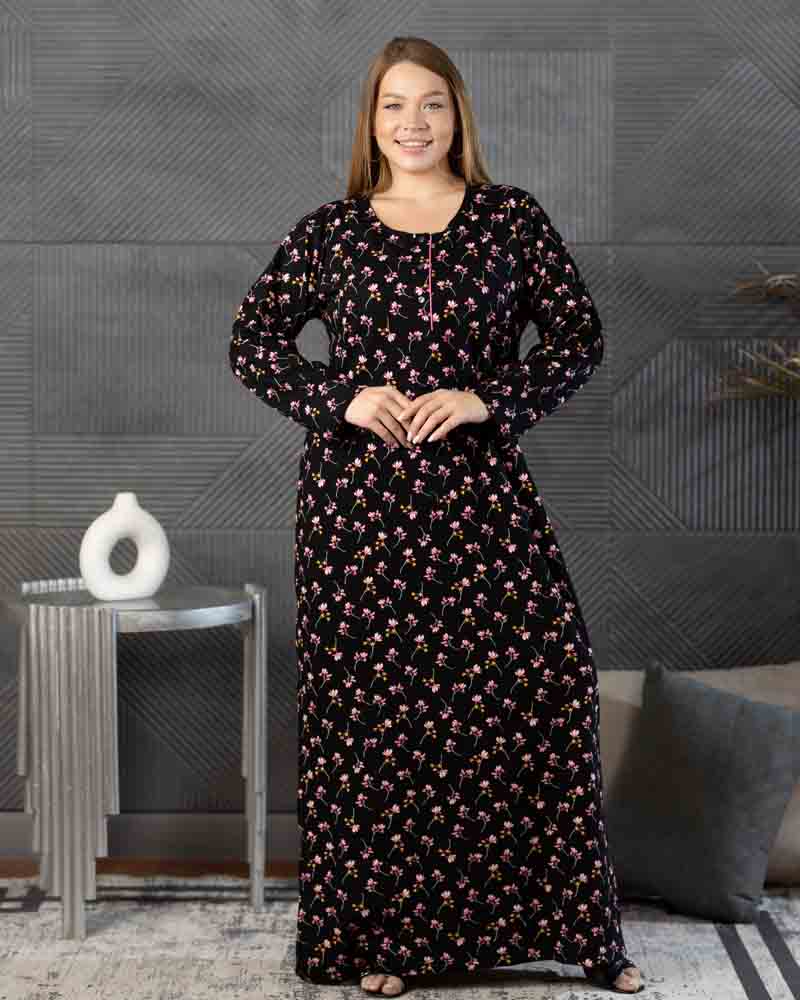 عباية بيت طويلة بكم كامل، خلفية سوداء بورود وردية وسيقان خضراء صغيرة، منظر أمامي كامل Main image